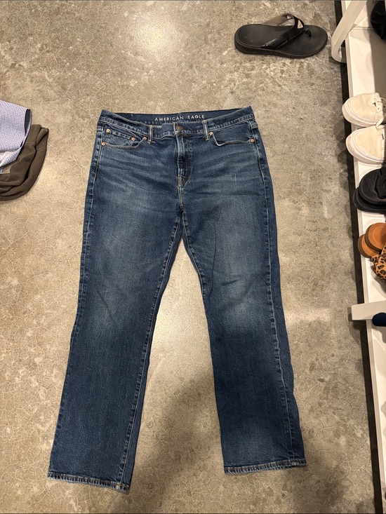 American Eagle Outfitters Other - American Eagle Outfitters Men's Straight Fit Blue Jeans - Medium Wash